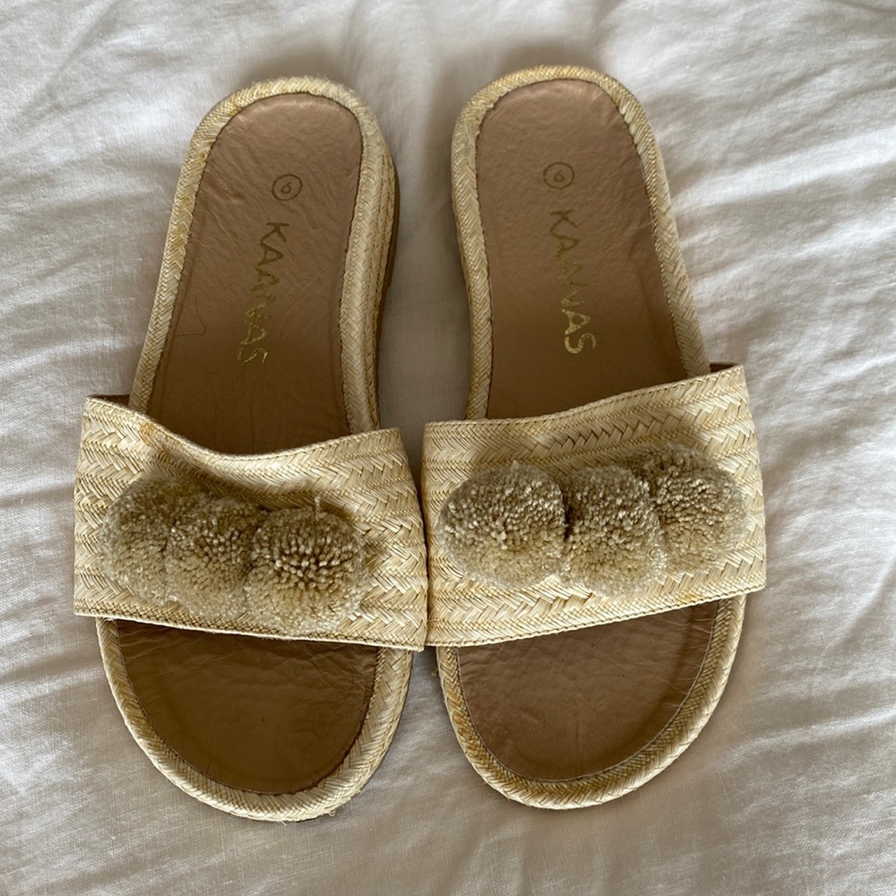 Kaanas pool slides
